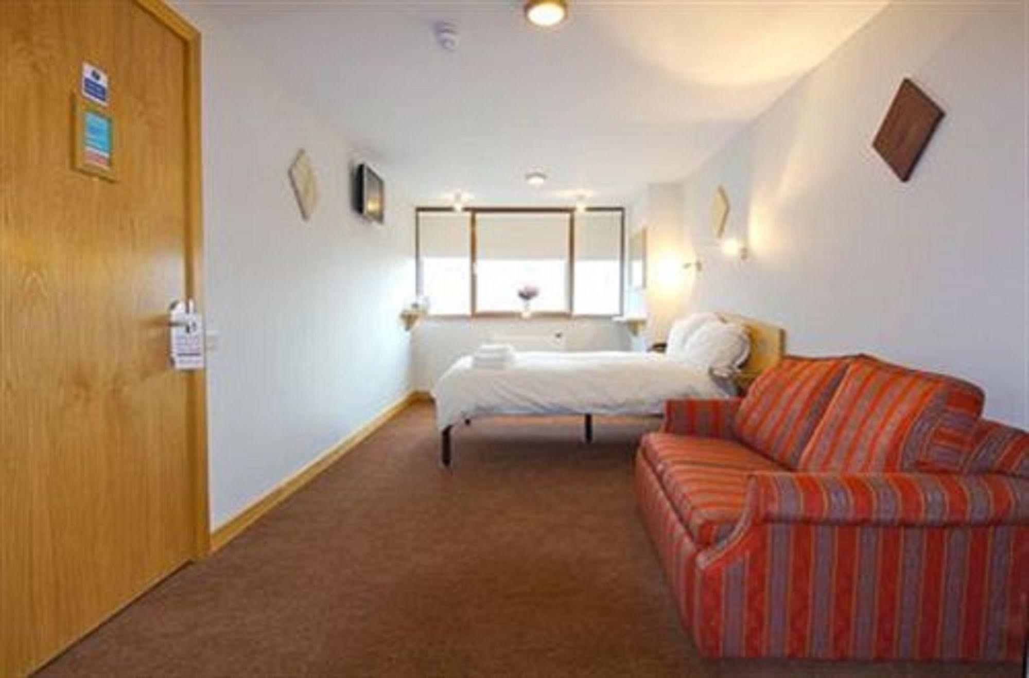 Rosemount Hotel Heathrow Hounslow Habitación foto
